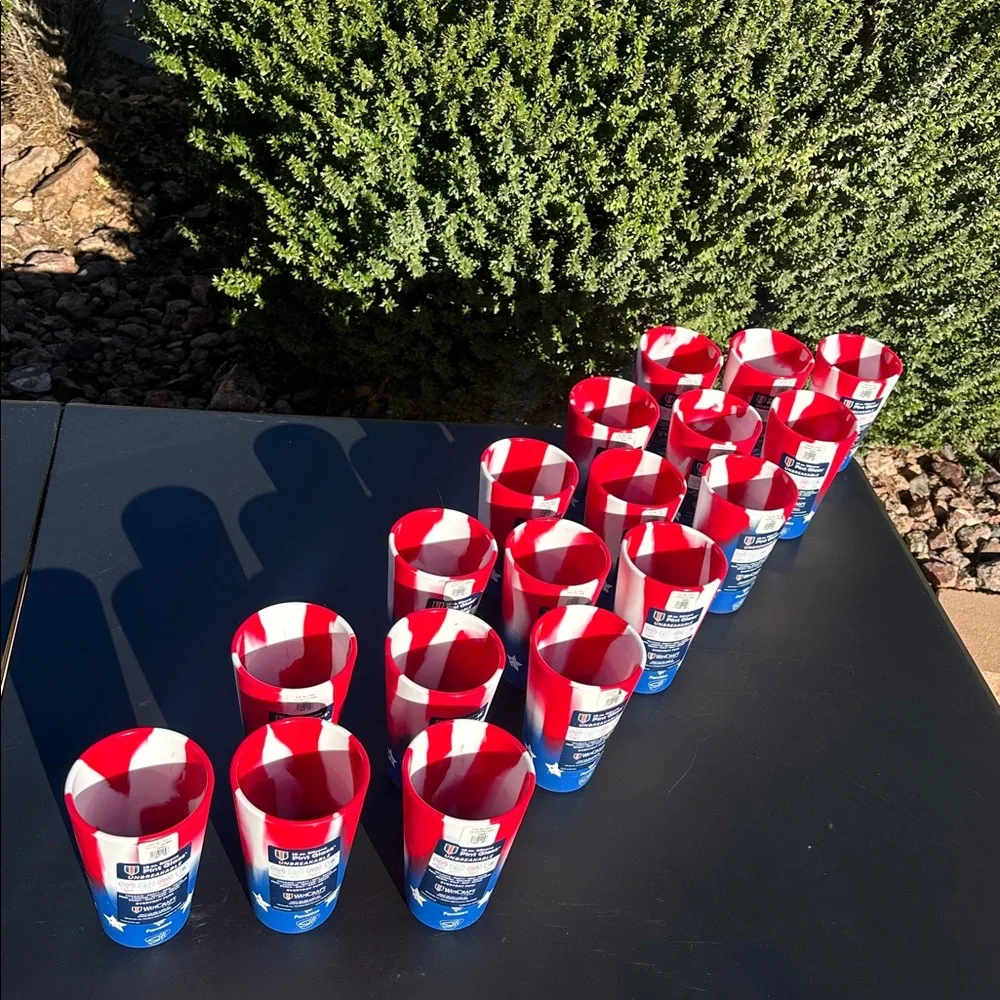 Wincraft Fanatics Silipint 16oz silicone pint glass set of 18 counts-brand new